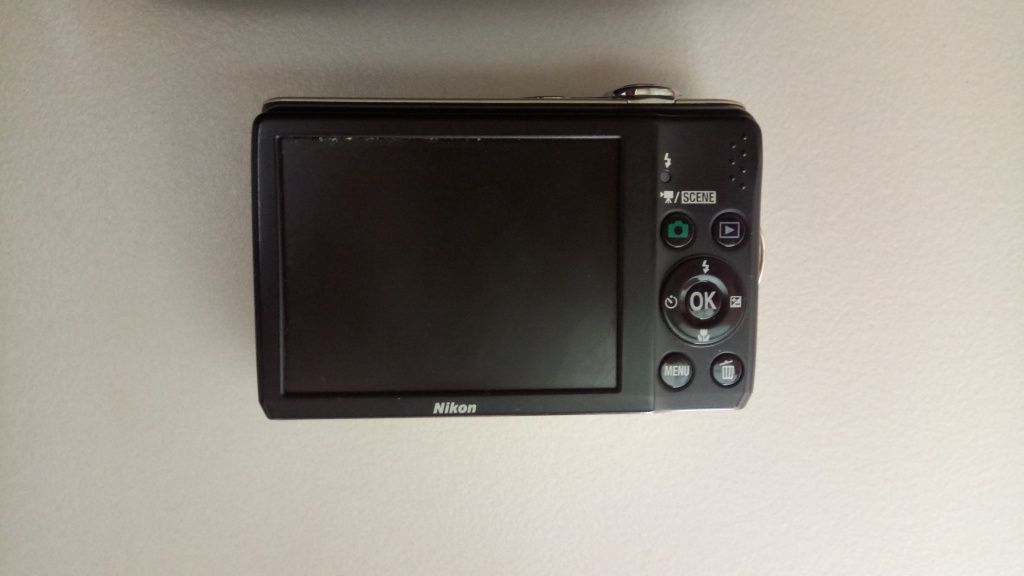 Aparat cyfrowy "Nikon" Coolpix l22