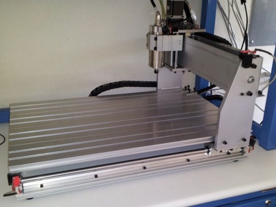 Maquina Fresadora/CNC