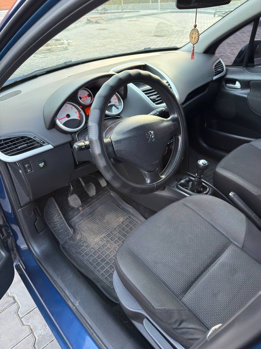 Продам Пежо 207 1.4 Газ/Бенз