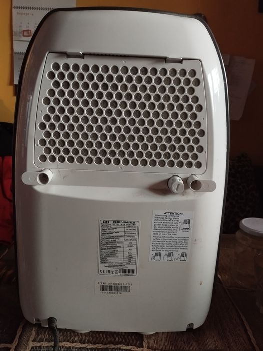 Осушитель воздуха CH-d005WD1-12LD б/у,состояние хорошее.Смотрите фотог