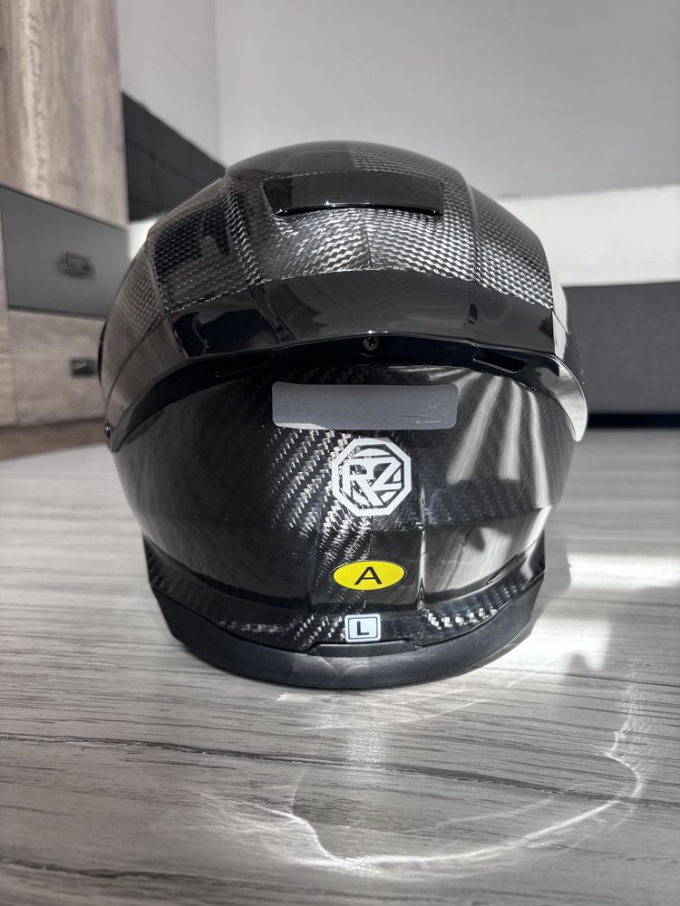 nowy kask carbonowy L