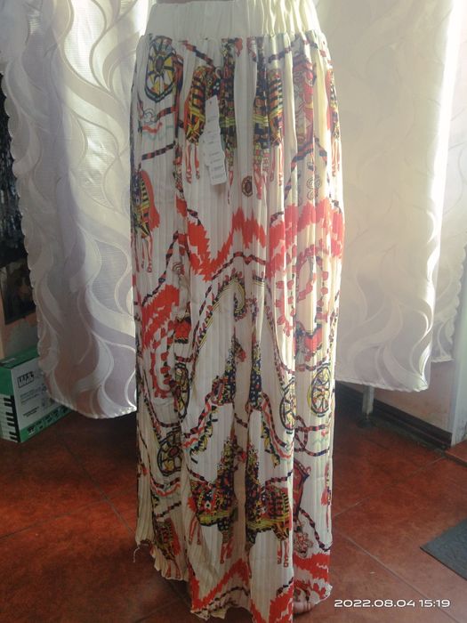 Юбка в пол (бежевая с узором)