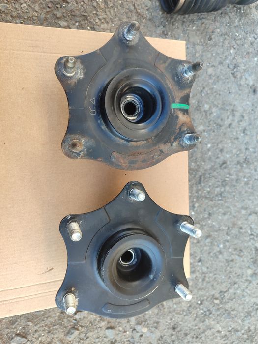 Продам опорні подушки з підшипниками Хонда срв3