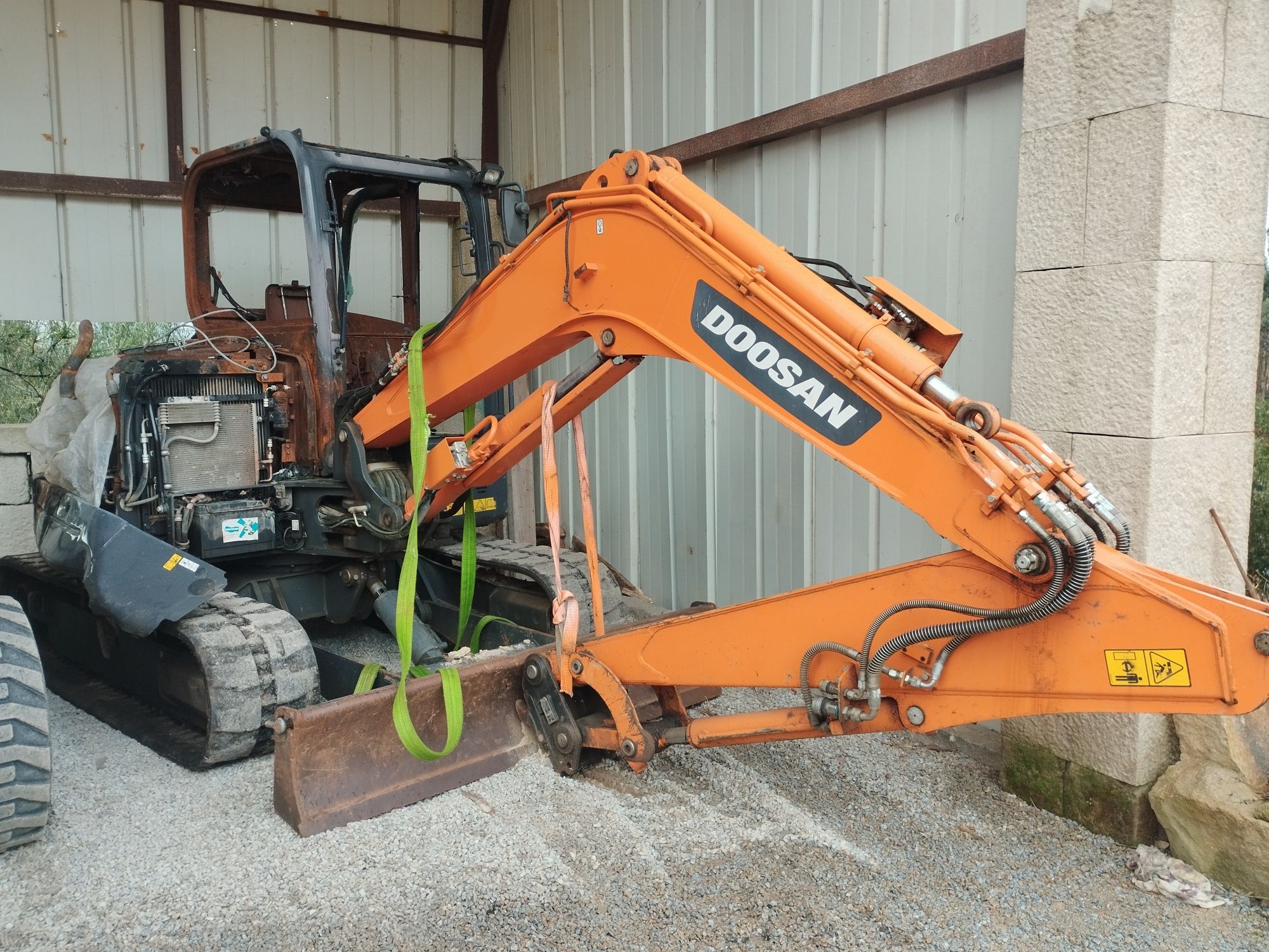 Giratória Doosan DX 63-3
