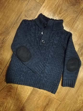Тёплый стильный свитер
