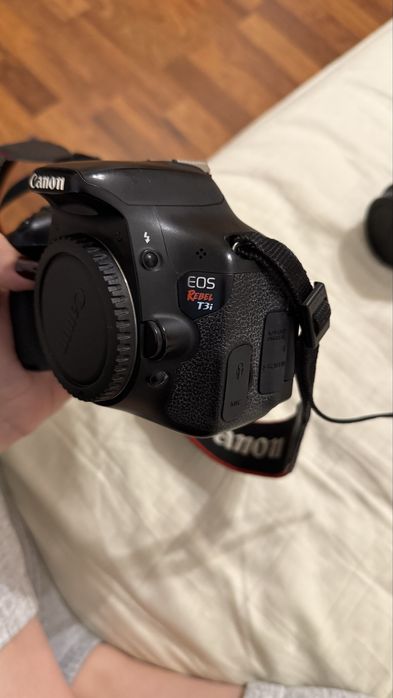 Фотоапарат Canon 600d + обєктив EFS 18-55mm