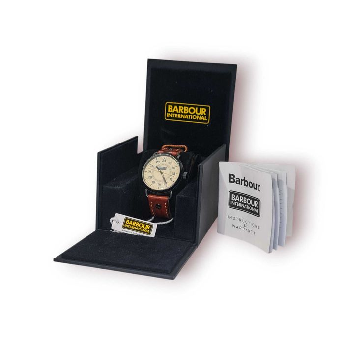 Relógio BARBOUR International– Mostrador Vintage 24h– Pulseira Couro