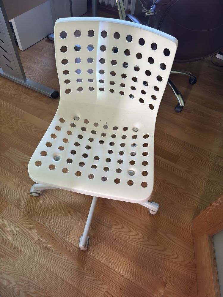 krzeslo obrotowe ikea