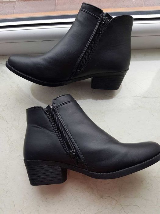 Ботильйони жіночі Сапожки Ботинки Чобітки размер 37