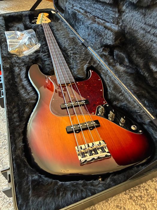 2015 Fender American Standard Fretless Jazz Bass