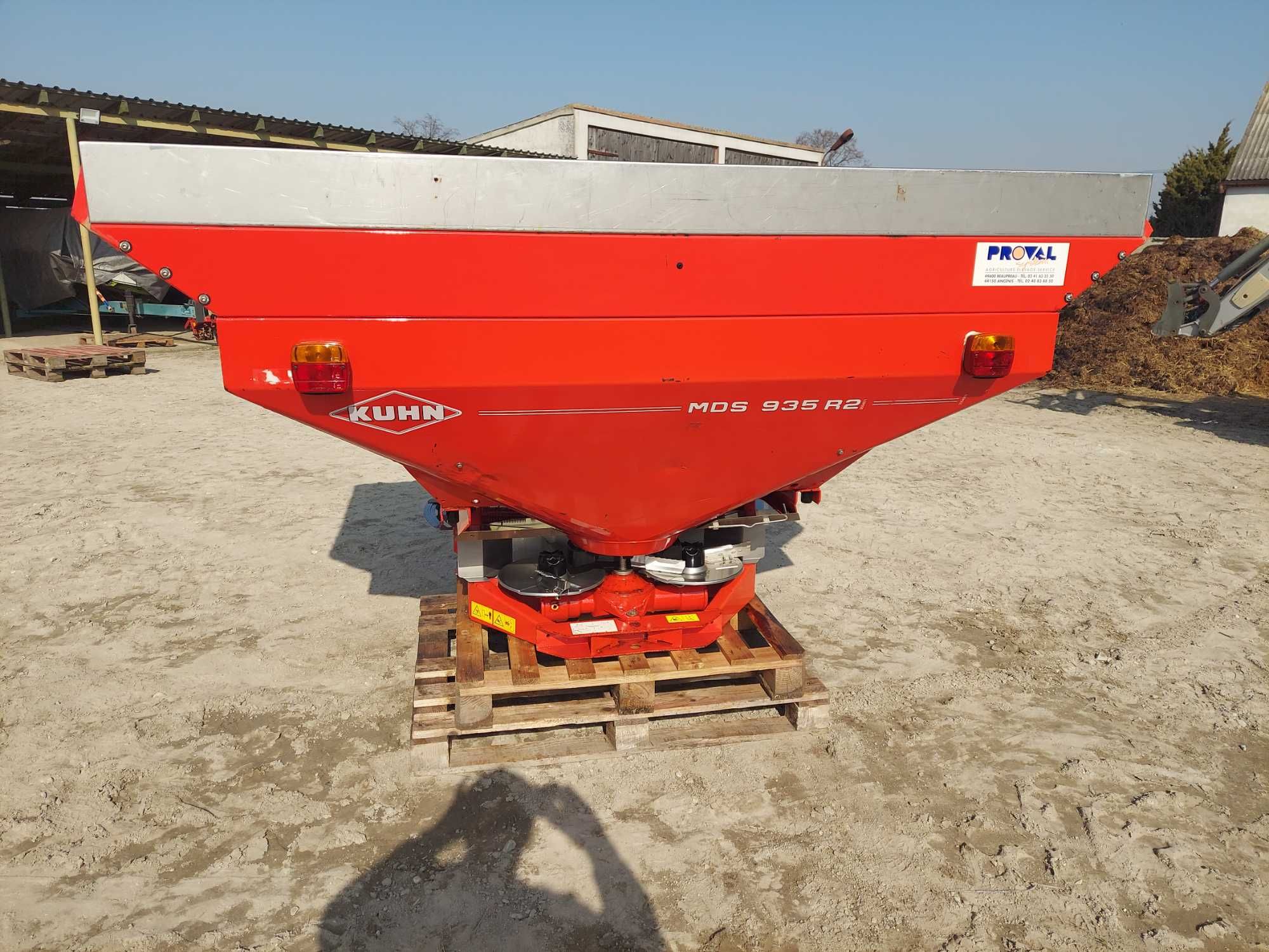 Rozsiewacz KUHN RAUCH mds  935 R2