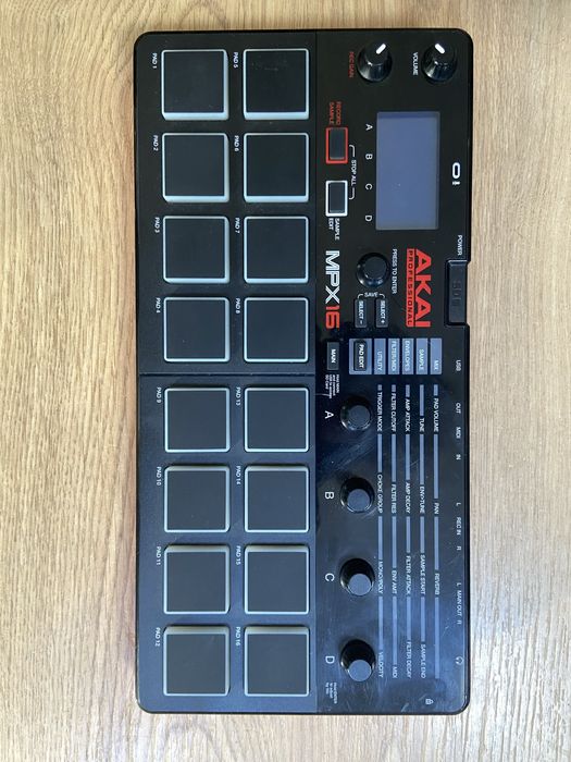 Sampler Akai mpx 16