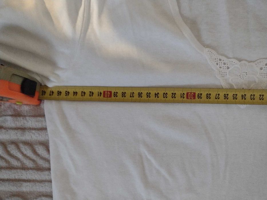 Sprzedam damski biały top