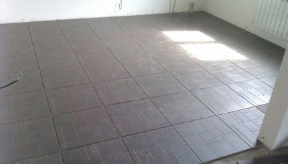 Плиточник, укладання плитки.