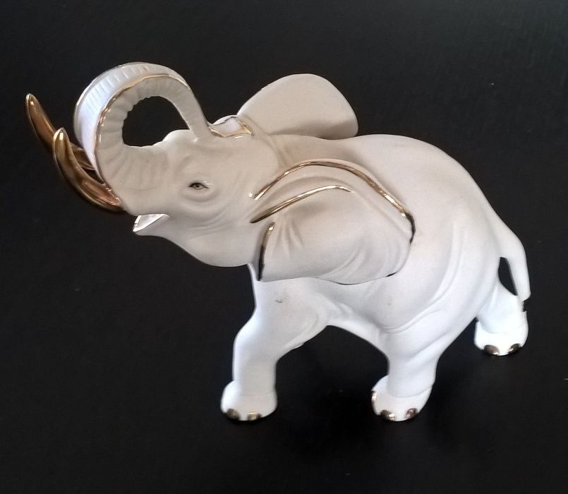 Elefante em porcelana branco
