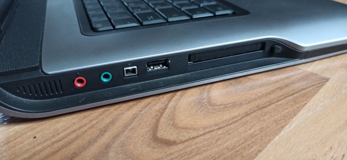 Laptop SONY VAIO vgna217s komplet myszka słuchawki z mikrofonem