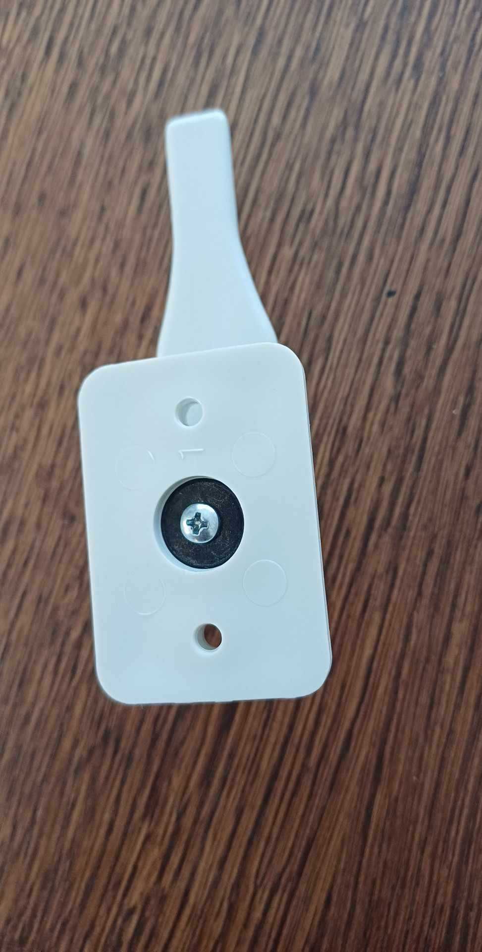 Blokada drzwi dzielonych przyczepa kempingowa kamper