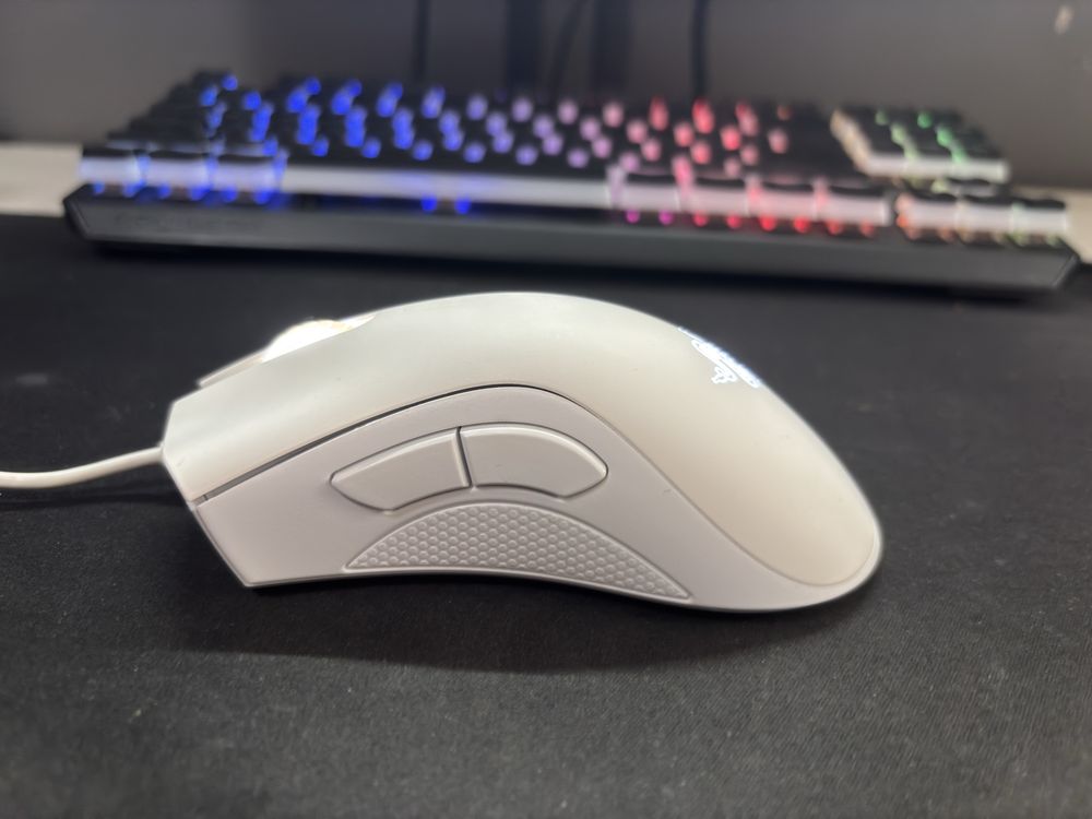 Myszka gamingowa Razer DeathAdder Essential Biała + podkładka