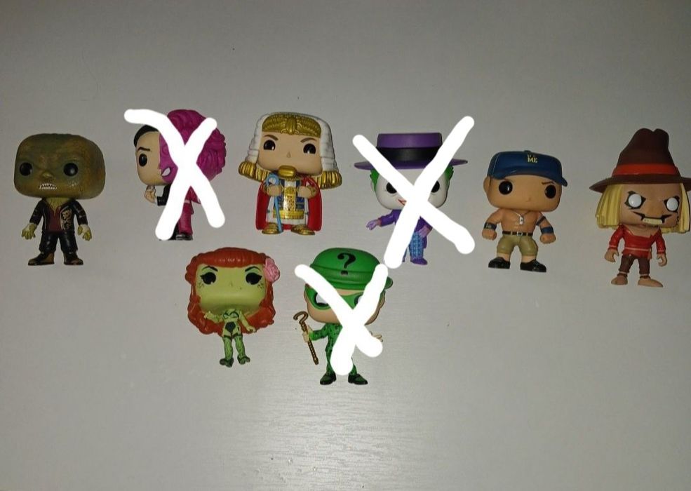 Фігури Funko Pop.