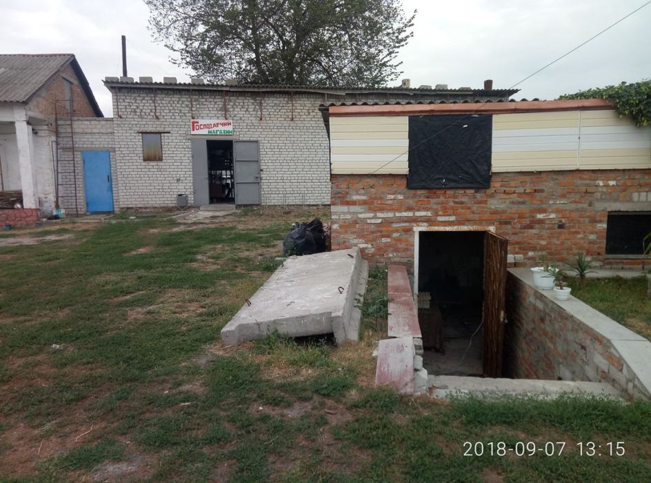 Комерційна нерухомість 400кв.м.