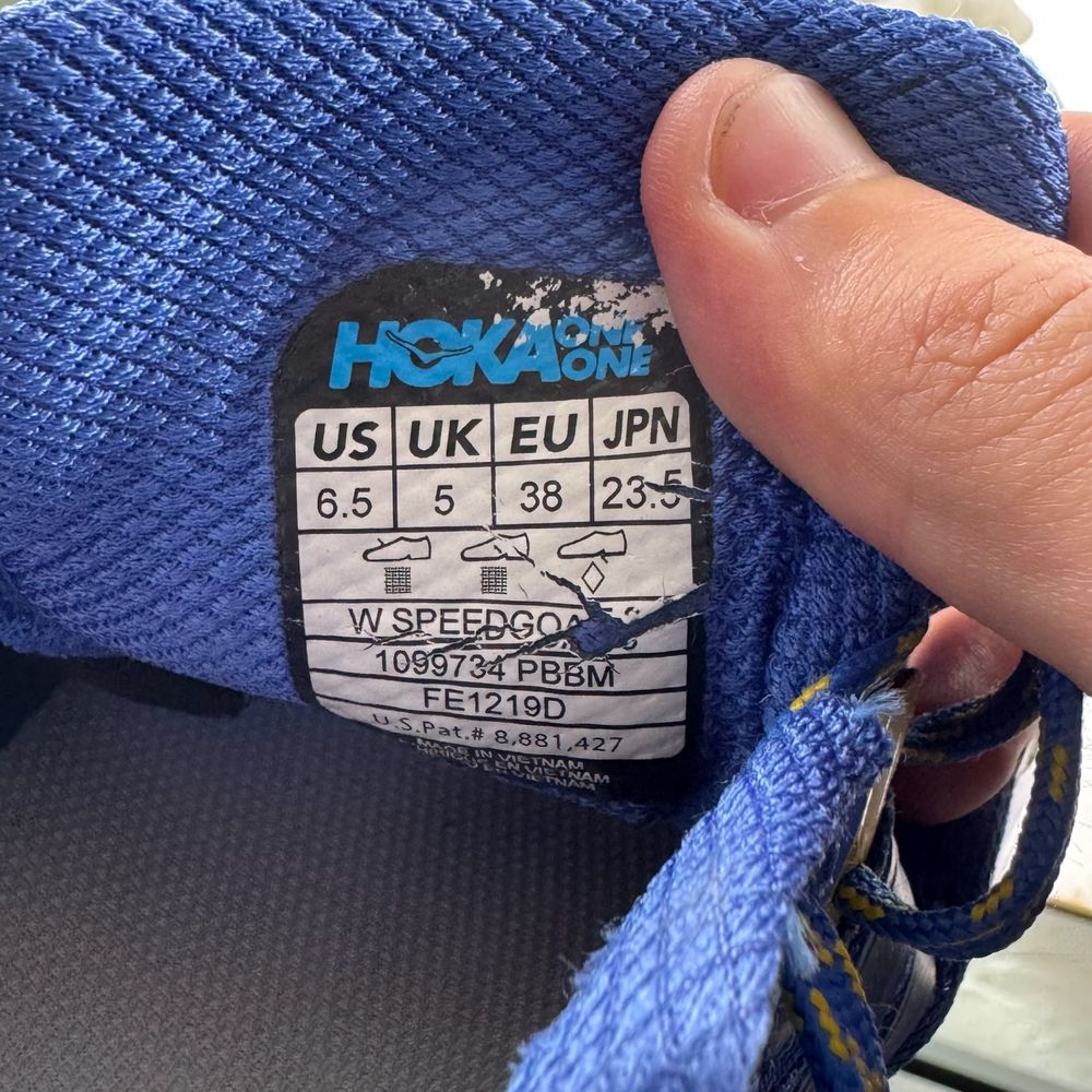 Кросівки Hoka Speedgoat 3 38 розмір 4364