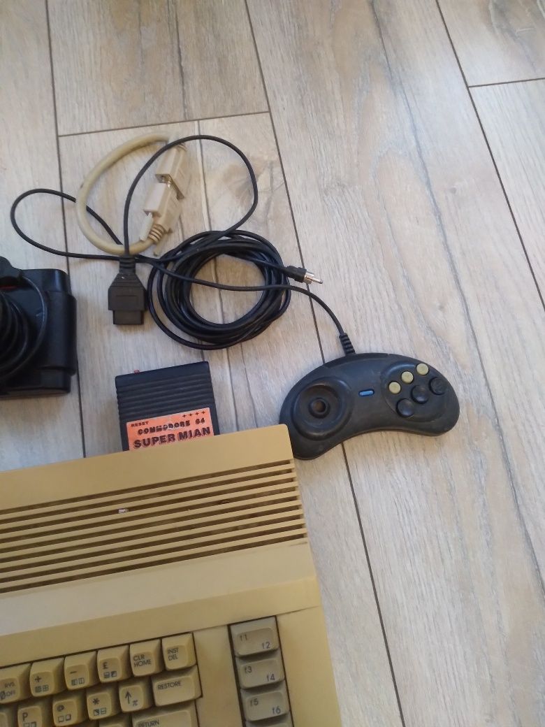 COMMODORE 64 personal