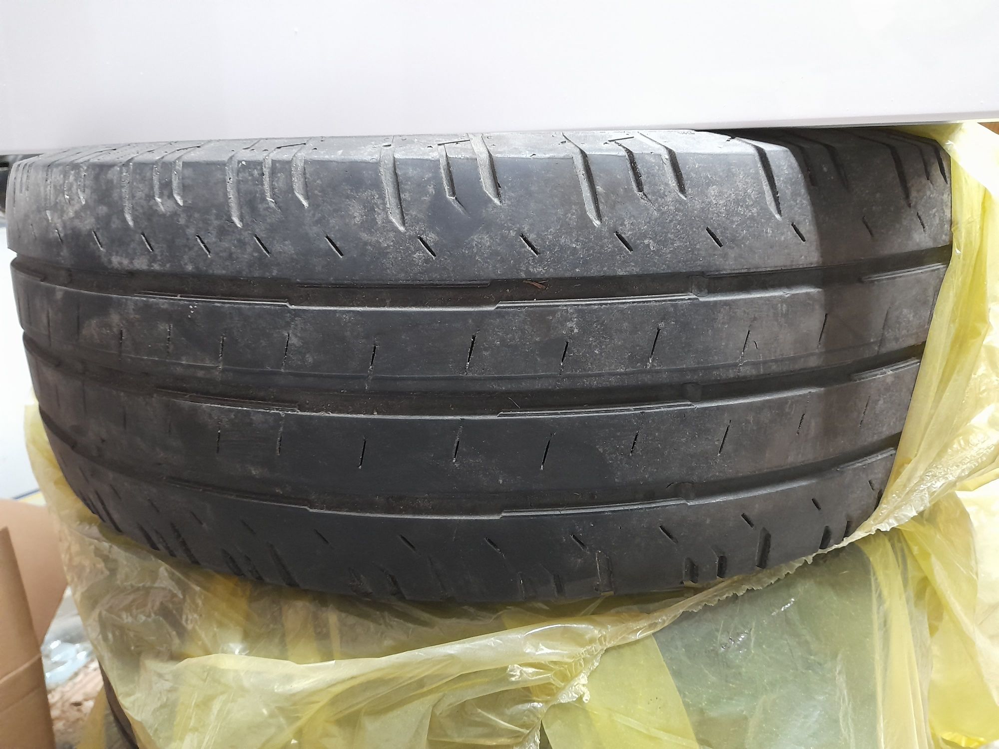 4 opony do busa 225/65R16C Continental