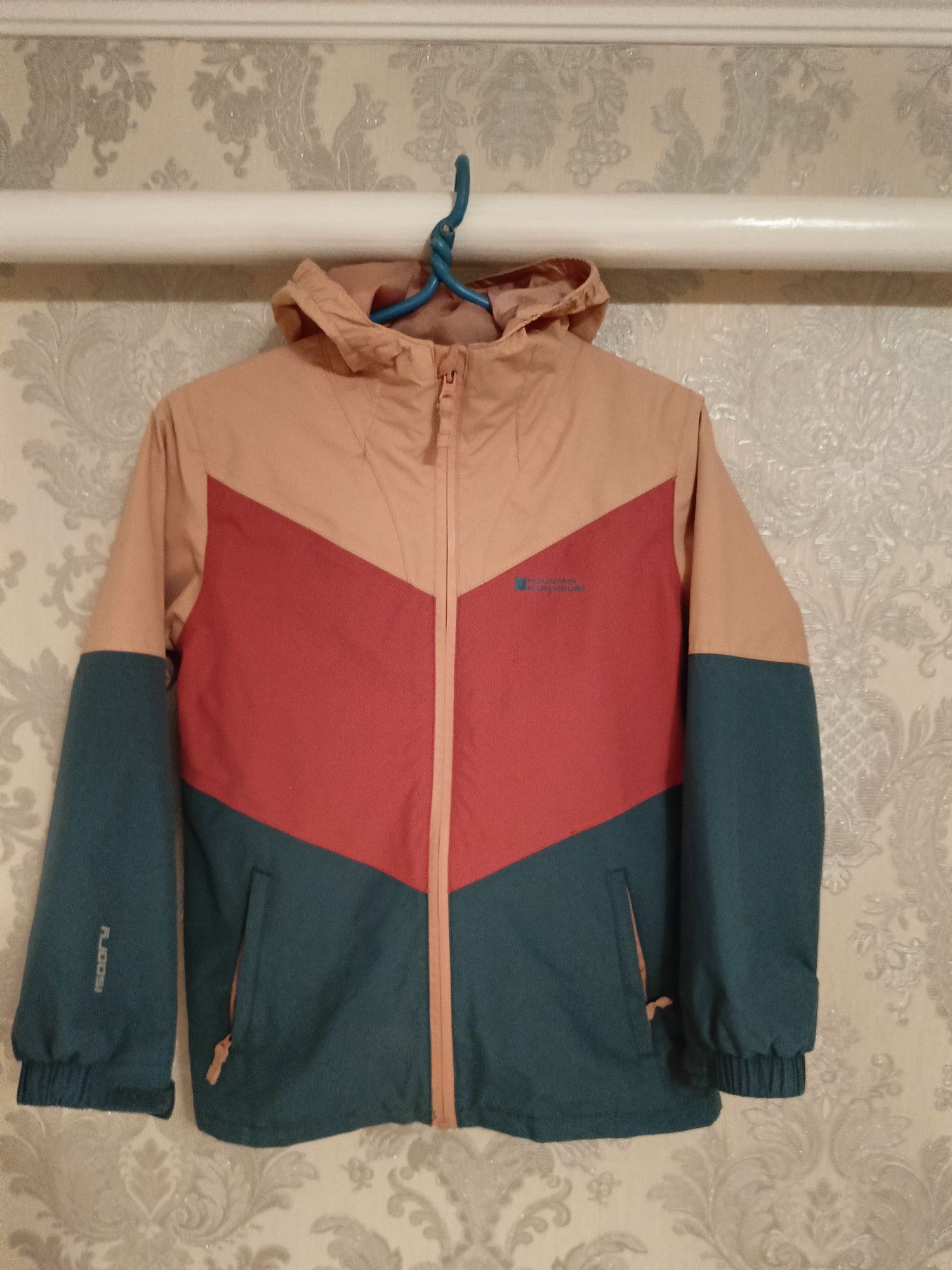 Дитяча весняна вітровка куртка Mountain warehouse 9-10 р на дівчинку