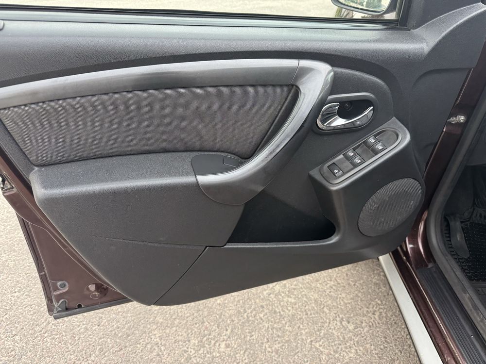 Renault Duster 4+4 2016