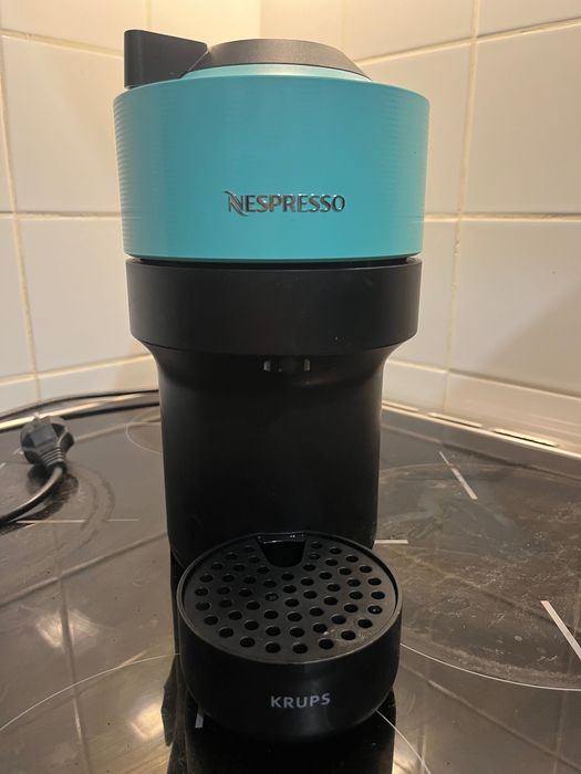 Maquina de café Vertuo pop Nespresso