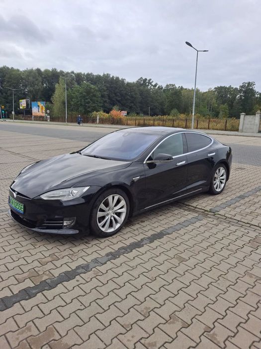 Tesla Model S 85D Dystrybucja europejska