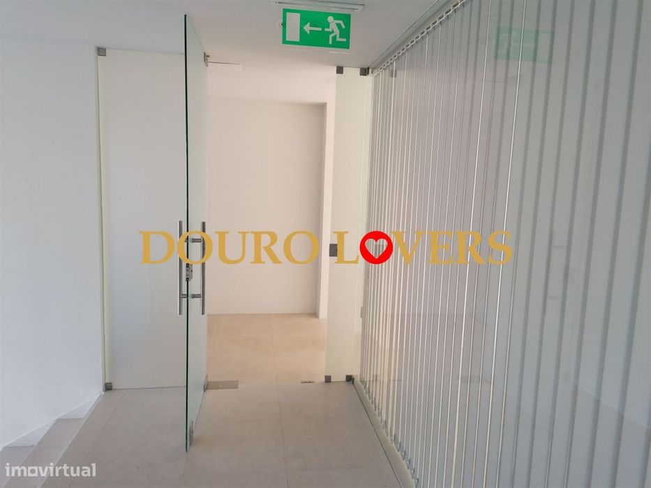 Loja em Ramalde para investidores