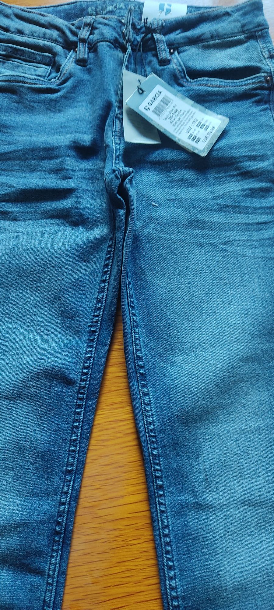 Roupa para rapaz (8 anos)