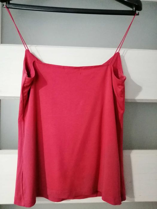 Top na cienkich ramiączkach Zara 38