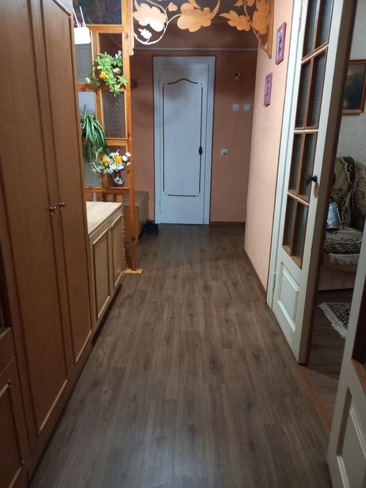 Сдам гарну двокімнатну квартиру по вул.Довженка для сім'ї.