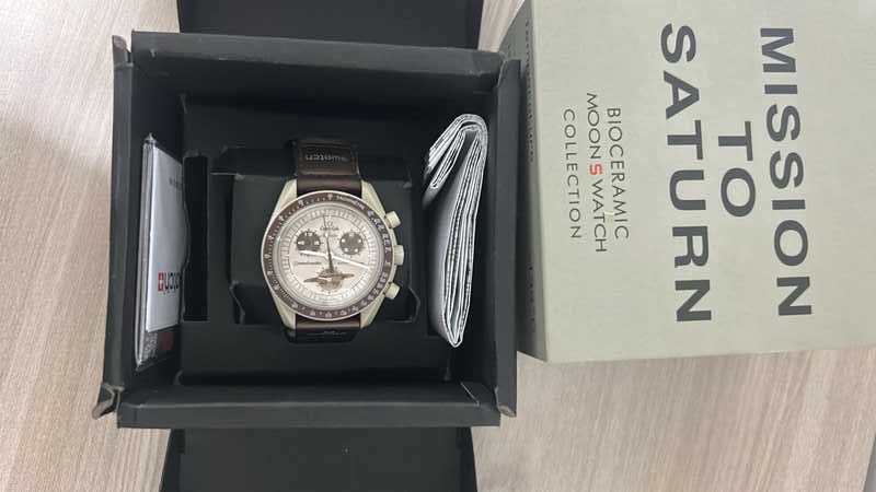 Zegarek SO33T100 – Omega x Swatch i Pierścienie Saturna