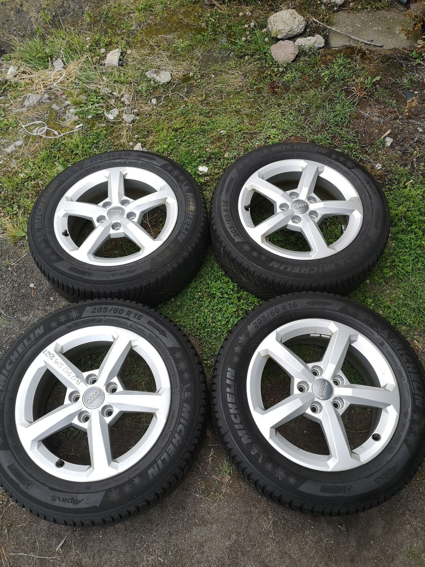 Felgi aluminiowe 5x112 16x6j et43 Audi VW Skoda