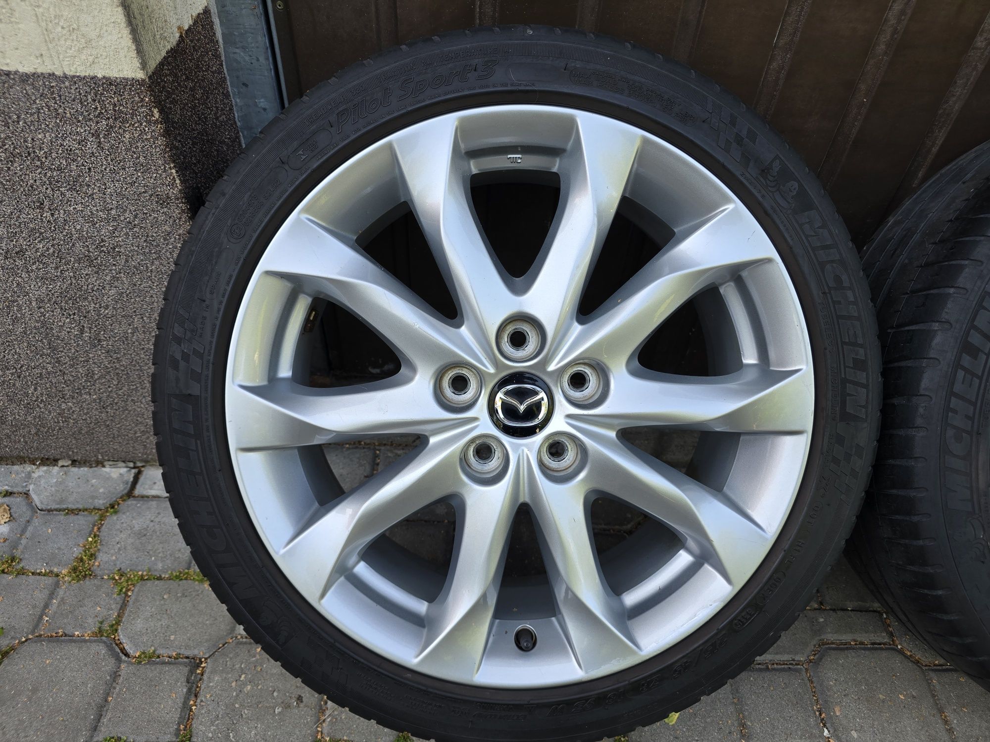 Felgi z oponami 215/45R18 Mazda 3 5x114,3 Premacy 5 6 MX-5 MPV