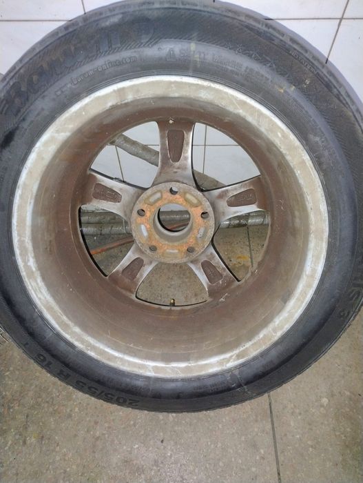 Диски R16 в хорошем состоянии dezent