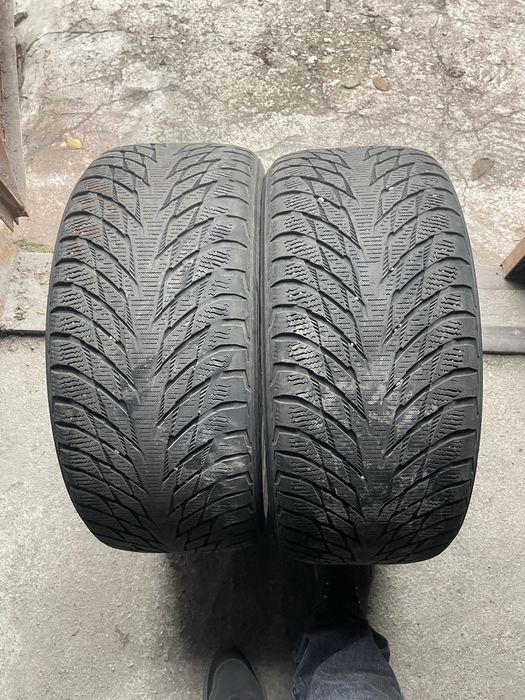 Продам пару зимних шин