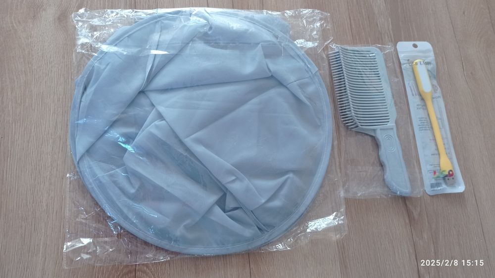 Peleryna fryzjerska i grzebień do cieniowania zestaw