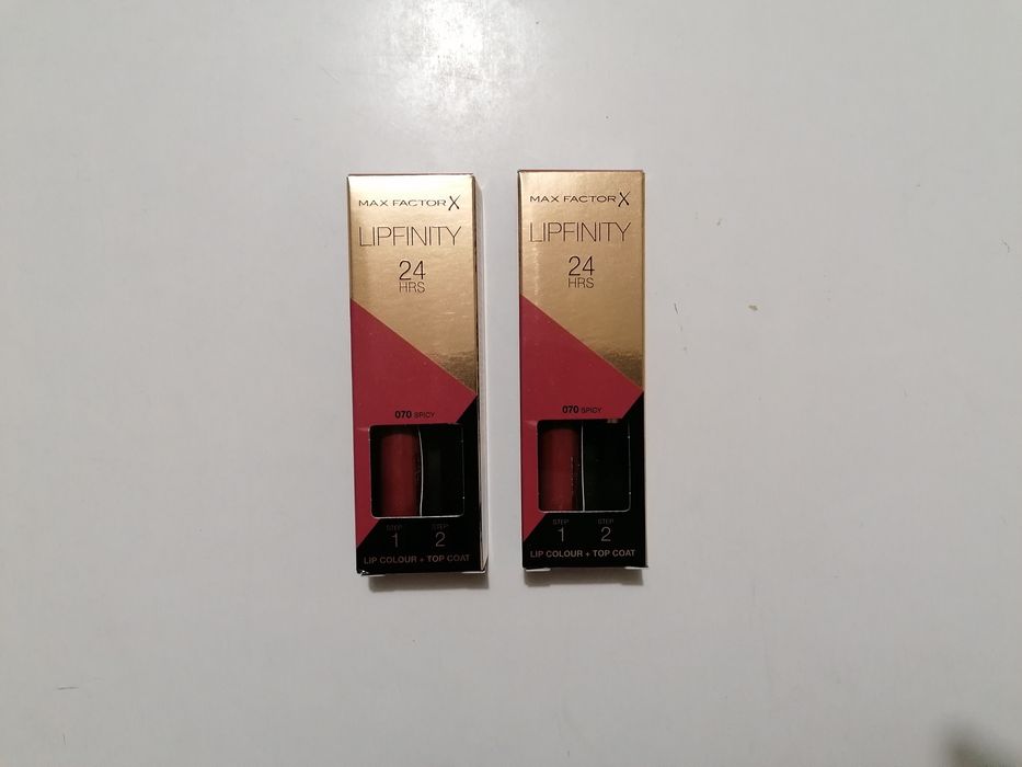 Pomadka max factor X lipfinity 24 HRS cena za 2 sztuki
