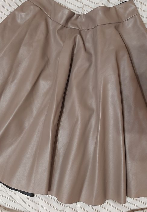 Спідниця з еко-шкіри