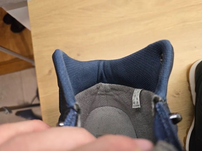 Buty Helly Hansen za kostkę rozm. 39 skórzane zimowe