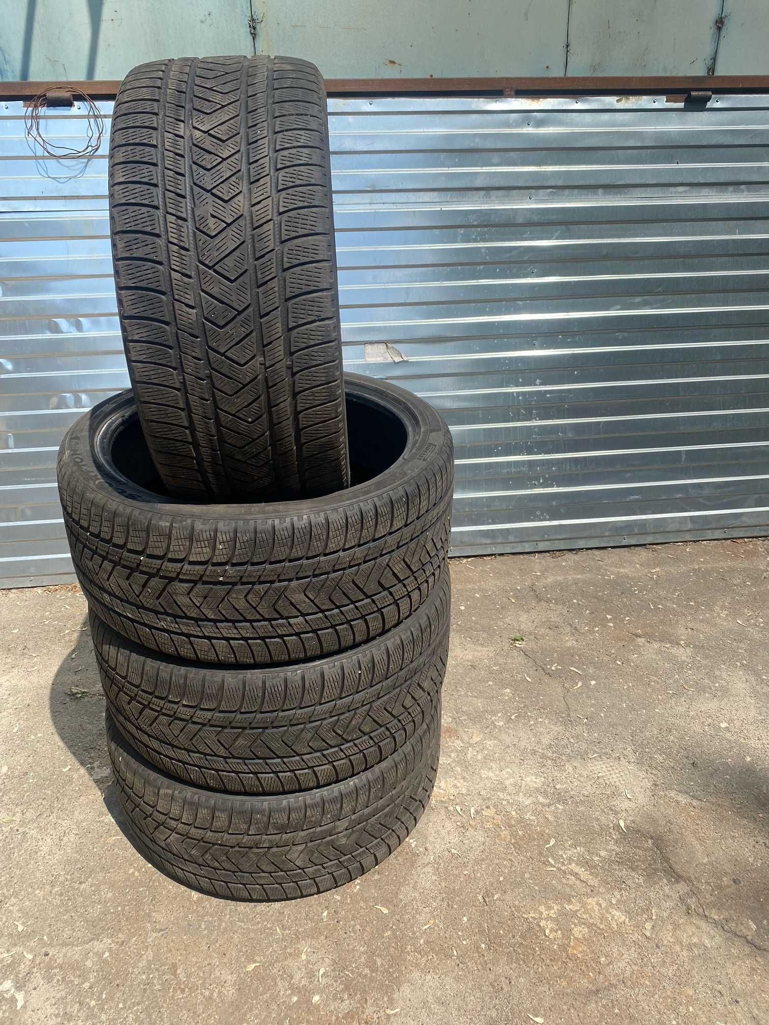 Зимняя резина Pirelli Scorpion Winter 285/35 r22 4 шт