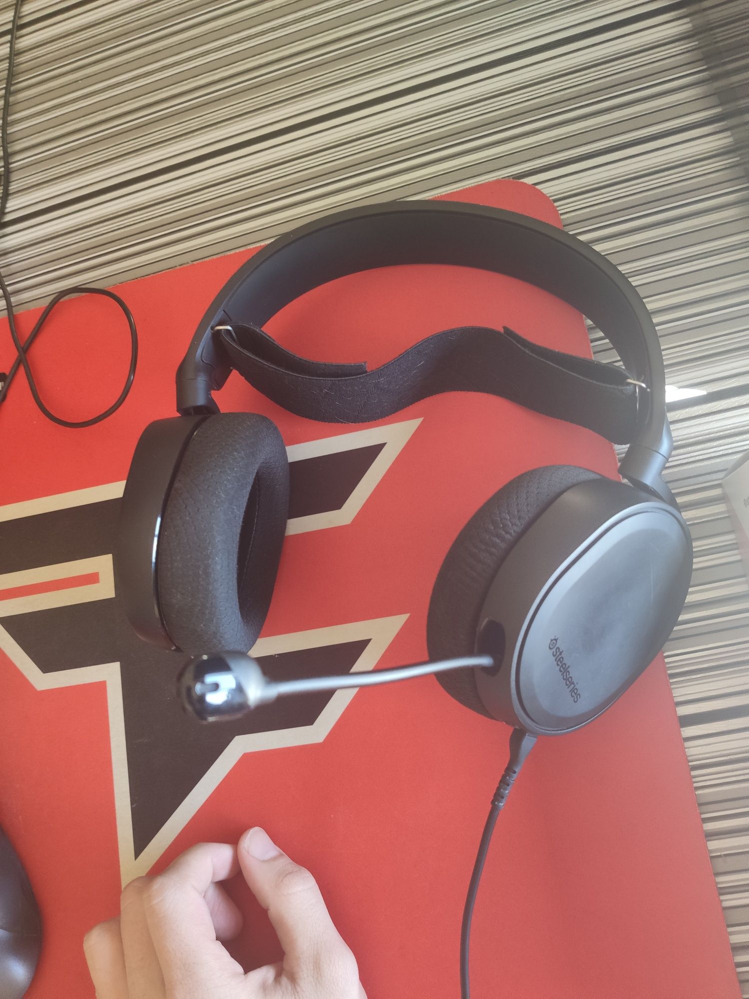 Steelseries artic 3 - headphones