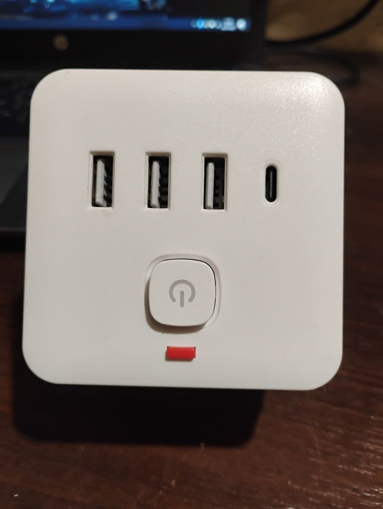 Rozdzielacz filtrujący sieciowy TT-PS08, 7w1, 3x230V, 3xUSB-A, USB-C,