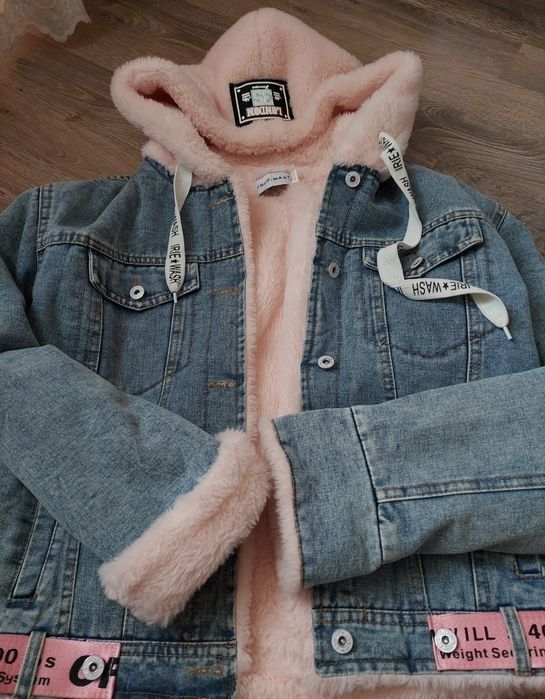 Куртка джинсова тепла розмір М