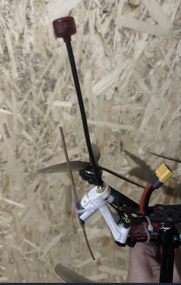 Тримач антени для FPV різнокутовий БЕЗКОШТОВНО
