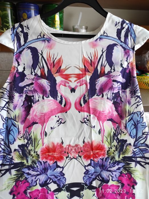 Гарні літні пляжні і повсякденні плаття, яскраві,  легенькі